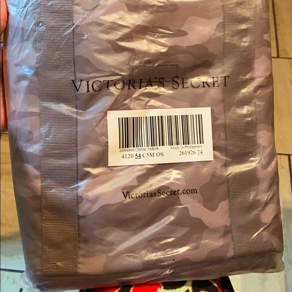 Victoria's Secret PINK Bora Brown Camo Duffle Bag - Picture 5 of 10